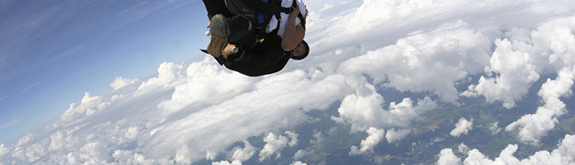 Skydive Challenge Istock 000000645625Medium