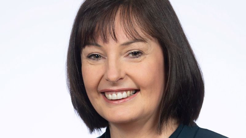 202405 Joanne Edwards Headshot (1)