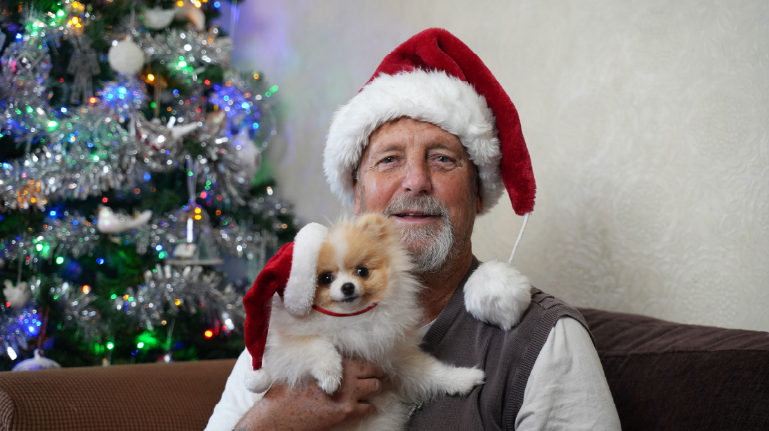202608 Warm Christmas DM Robert Cox Rosie Lonsdale 72 800X448