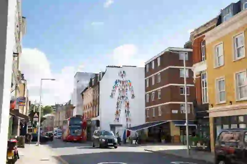 202308 Fulham Road Mural Gemma Huntingford 12