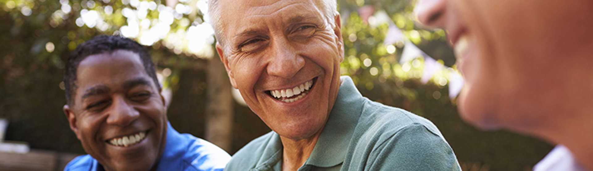 Friends Talk Support Fun Adobestock 137363399