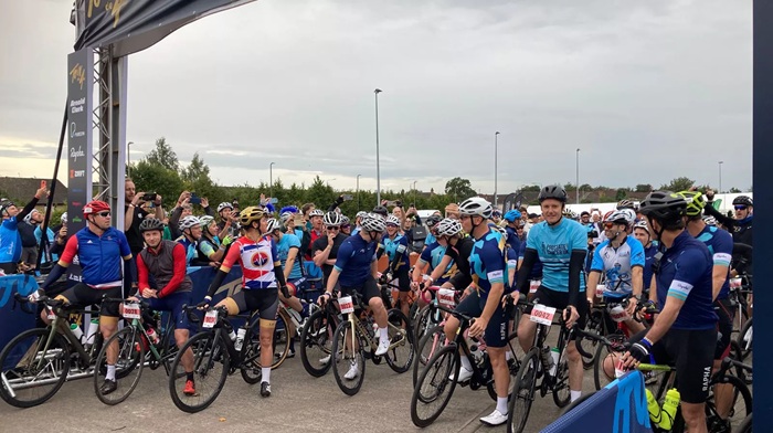 Tour De 4 Chris Hoy At Start Line Smaller